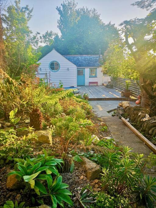 The Little Post House. A Perfect Village Retreat, With Stunning Views. Боскасл Екстер'єр фото