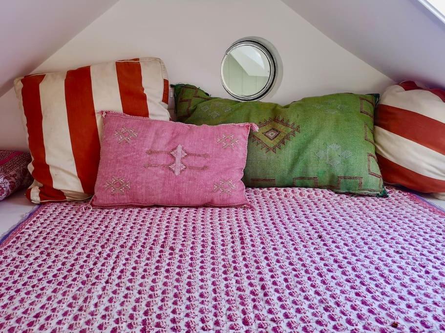 The Little Post House. A Perfect Village Retreat, With Stunning Views. Боскасл Екстер'єр фото